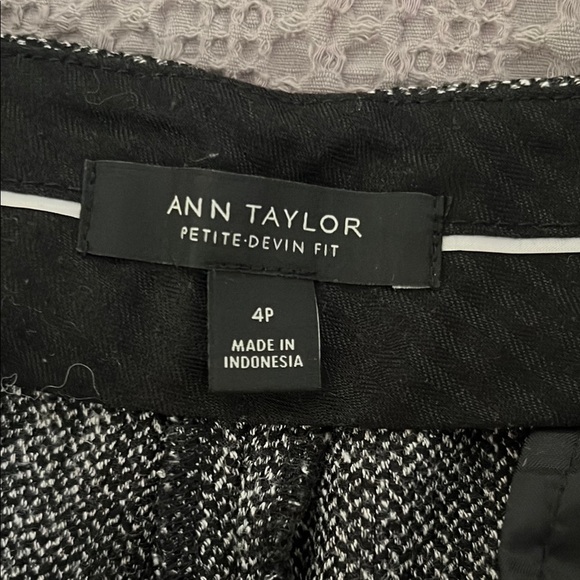 Ann Taylor - Petite Ankle Pant - Devin Fit - Picture 6 of 11